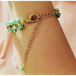 Green pearls bracelet