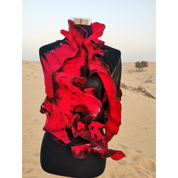 Red scarf "Carmen"