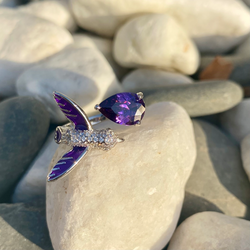 The Hummingbird ring